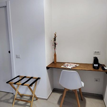 La Casa Di Vibi Hotel Cagliari Bagian luar foto