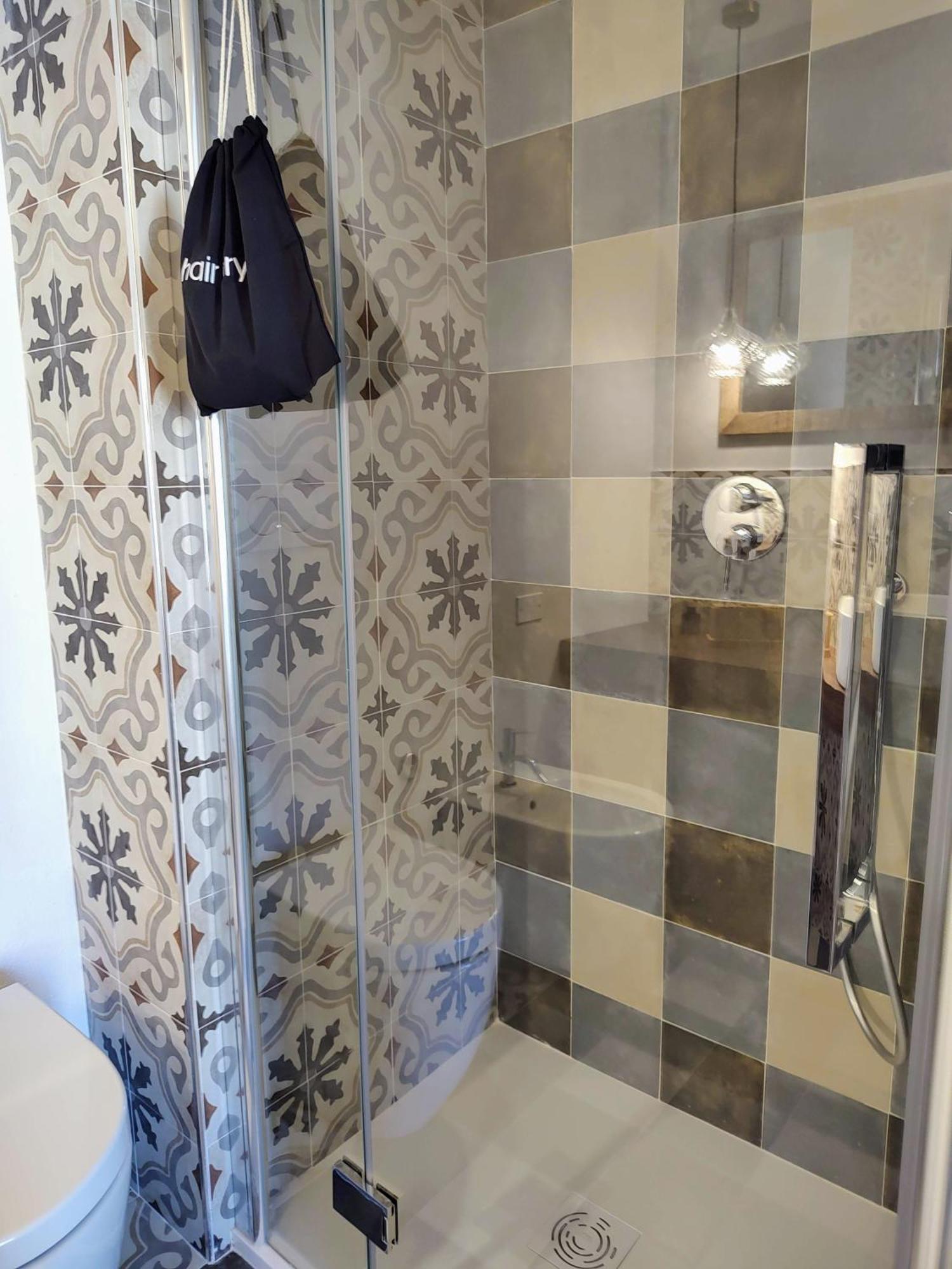 La Casa Di Vibi Hotel Cagliari Bagian luar foto